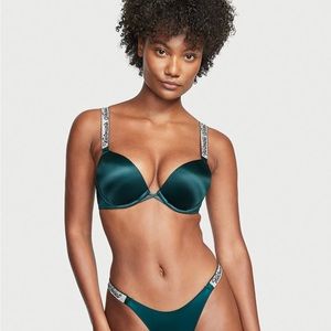 COPY - Victoria’s Secret Very Sexy Bombshell Push Up bra. Size 38 DD